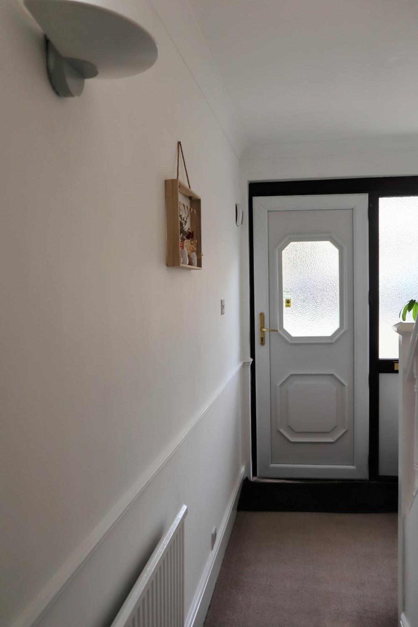 Holiday home Comfort In -3 Bedroom House With Parking *