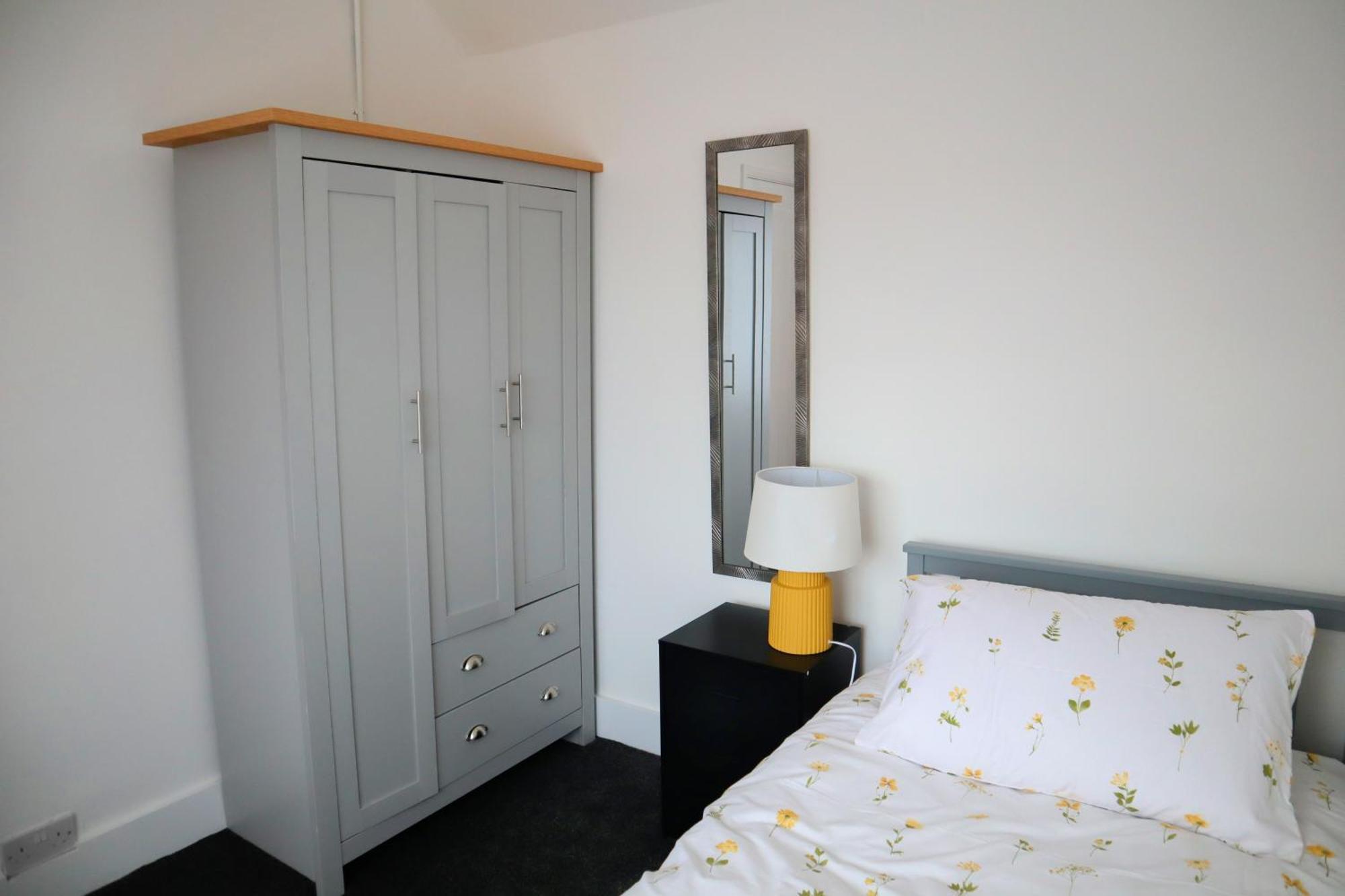Holiday home Comfort In -3 Bedroom House With Parking Ipswich
