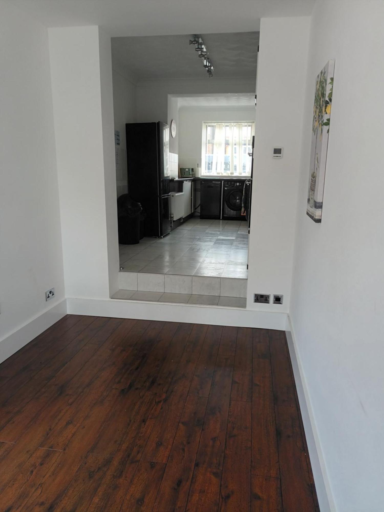 Holiday home Comfort In -3 Bedroom House With Parking