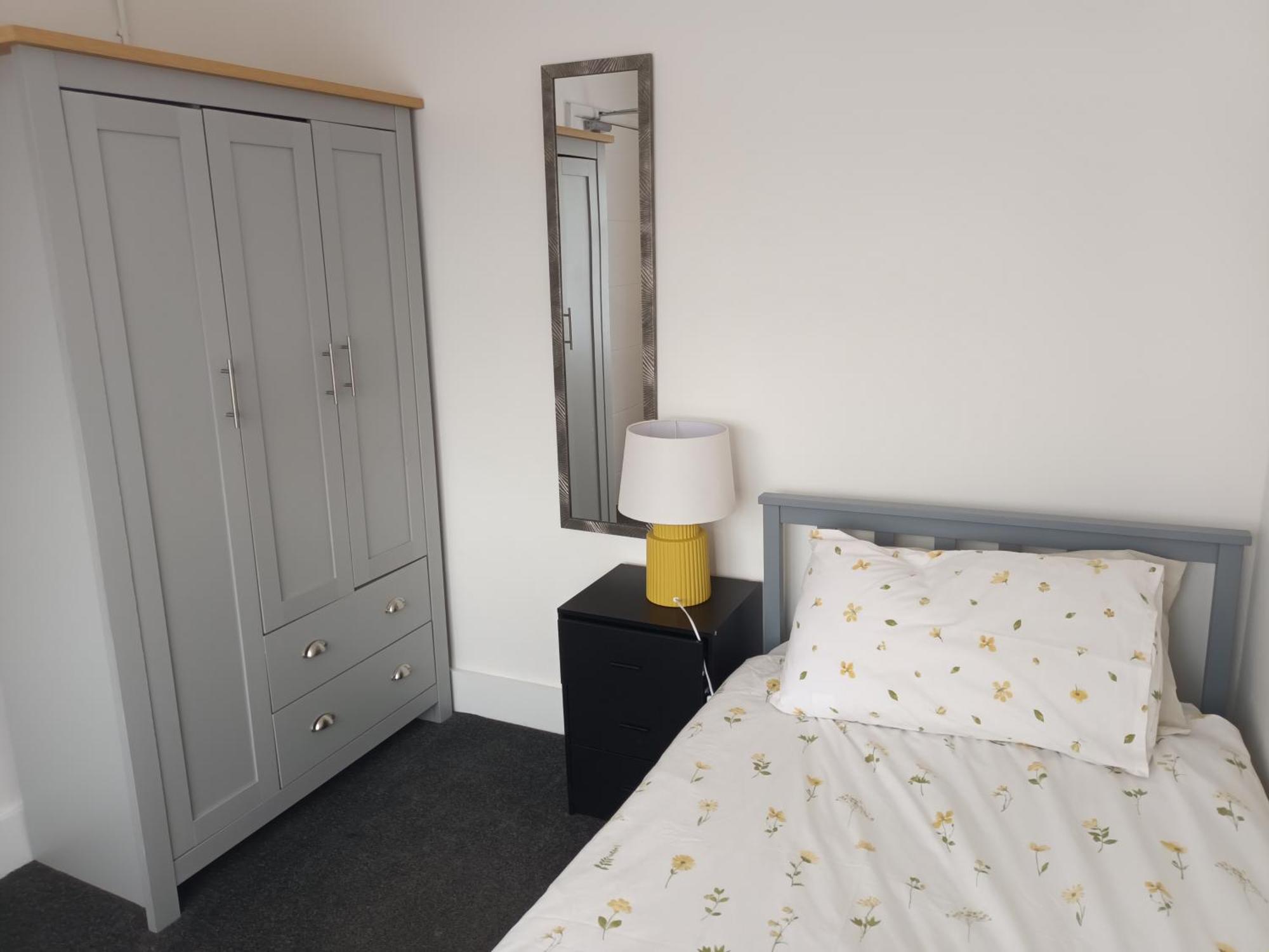 Holiday home Comfort In -3 Bedroom House With Parking Ipswich