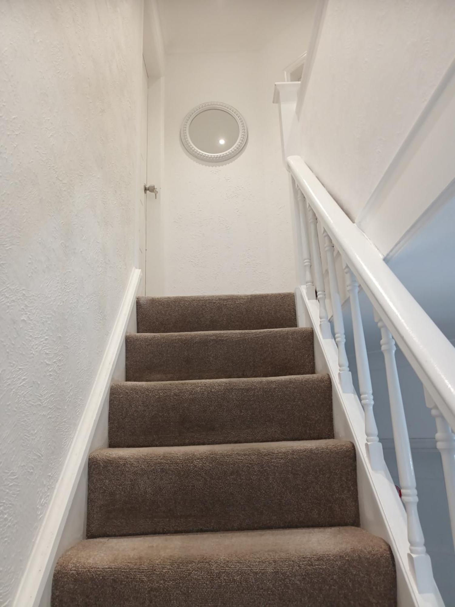 Comfort In -3 Bedroom House With Parking *